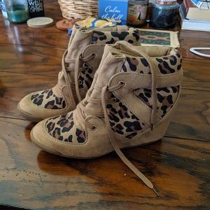 Leopard wedge sneakers